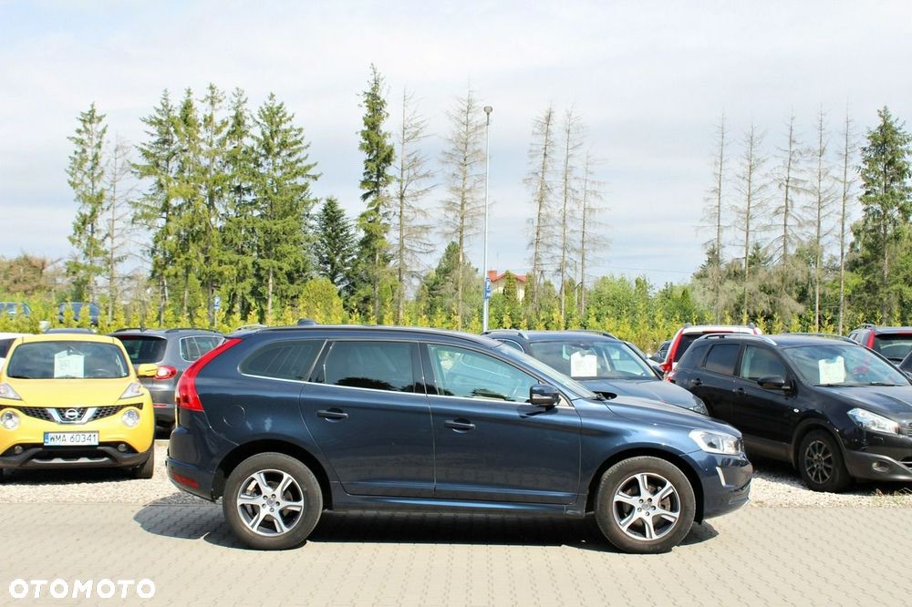Volvo XC 60 D4 Drive-E Momentum - 3