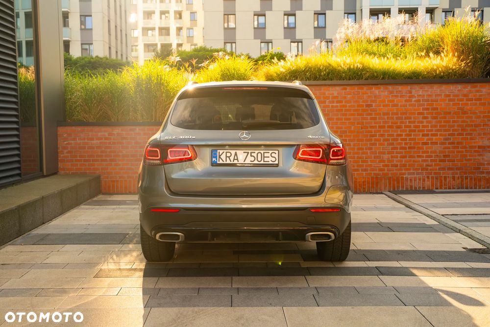 Mercedes-Benz GLC 300 e 4-Matic Business Edition - 13