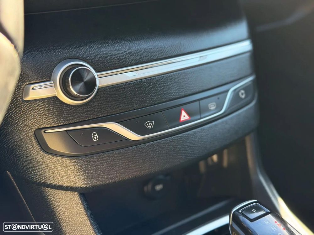 Peugeot 308 SW 1.5 BlueHDi Active EAT8 - 24