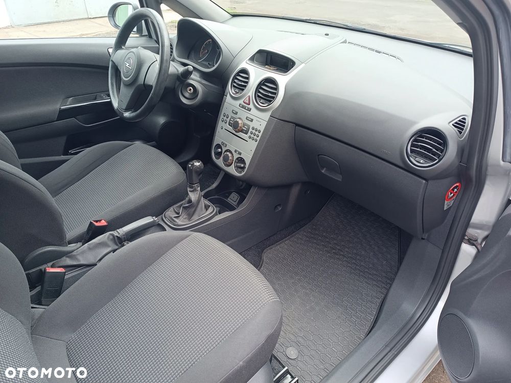 Opel Corsa - 10