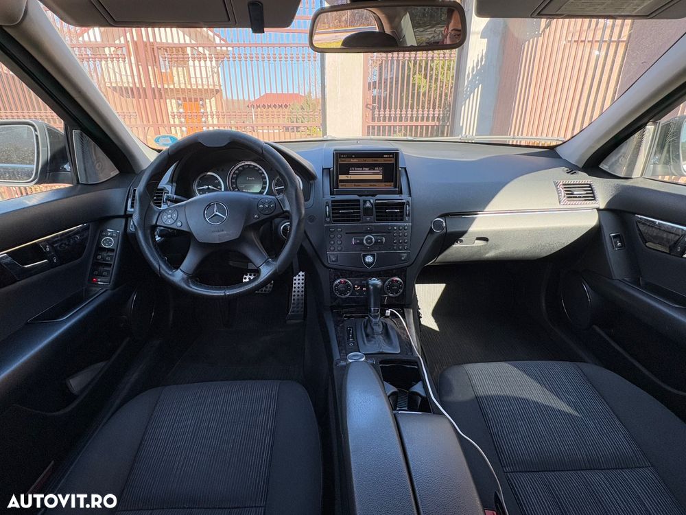 Mercedes-Benz C - 12