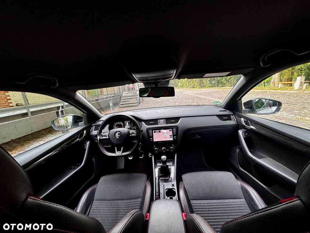 Skoda Octavia 2.0 TDI RS - 29