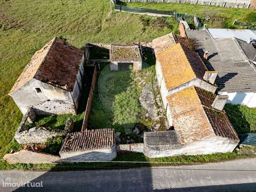 Moradia T1 para venda - Grande imagem: 2/4