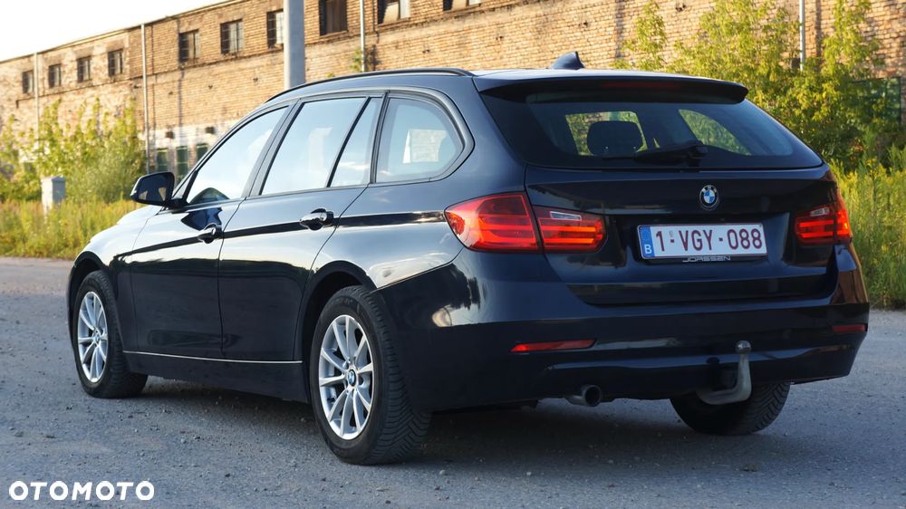 BMW Seria 3 318d Blue Performance Luxury Line - 5