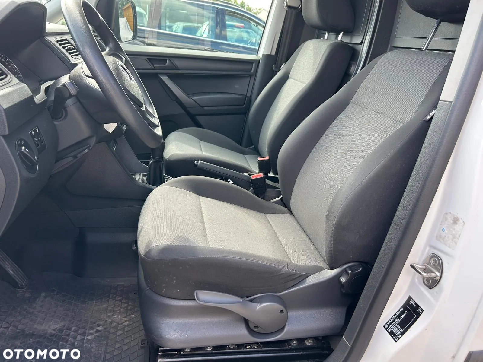 Volkswagen CADDY - 13