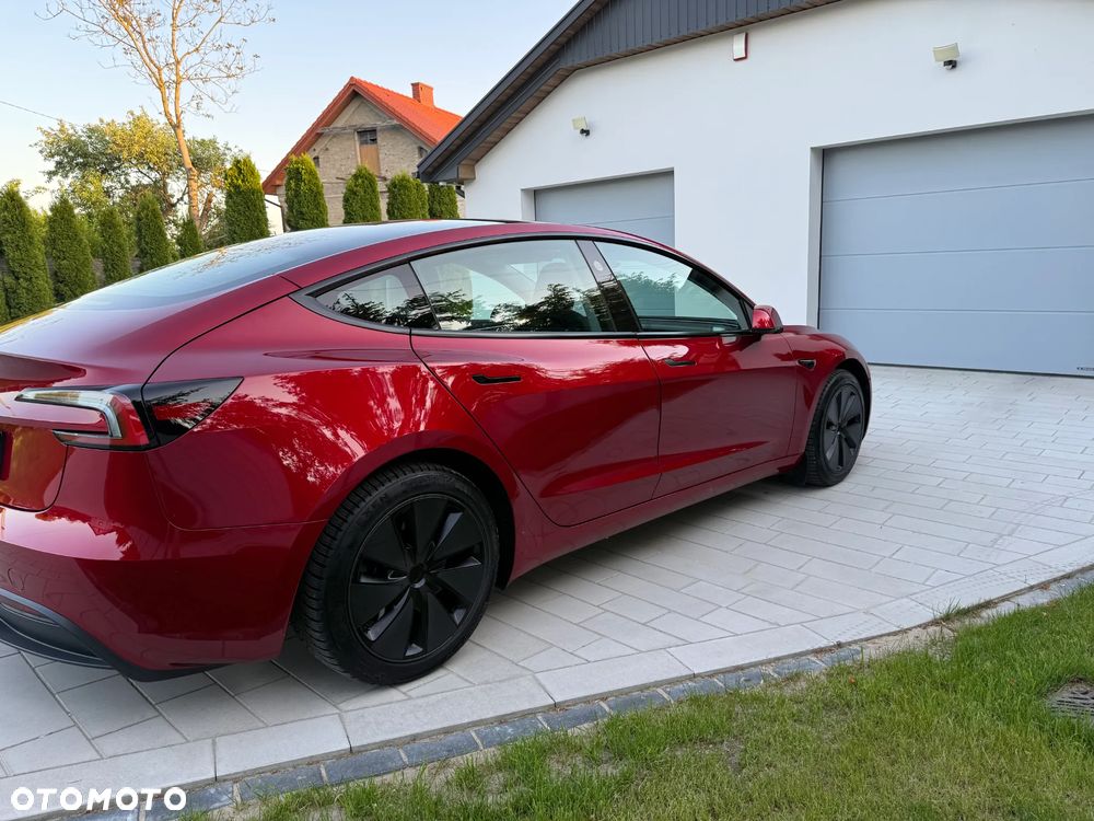 Tesla Model 3 - 6