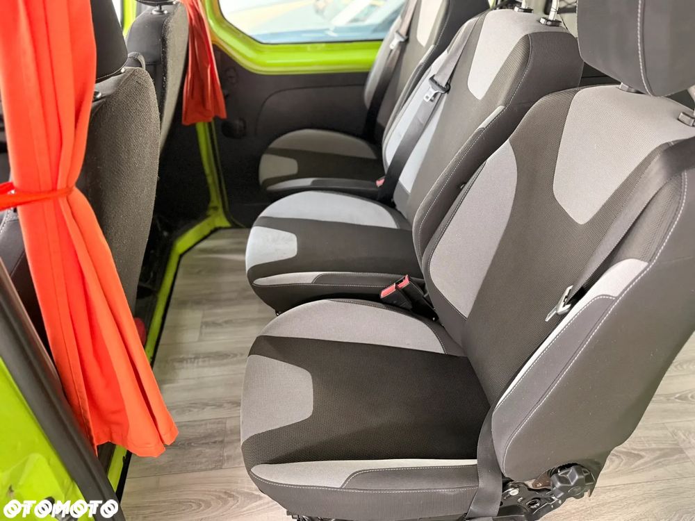 Renault Trafic - 12
