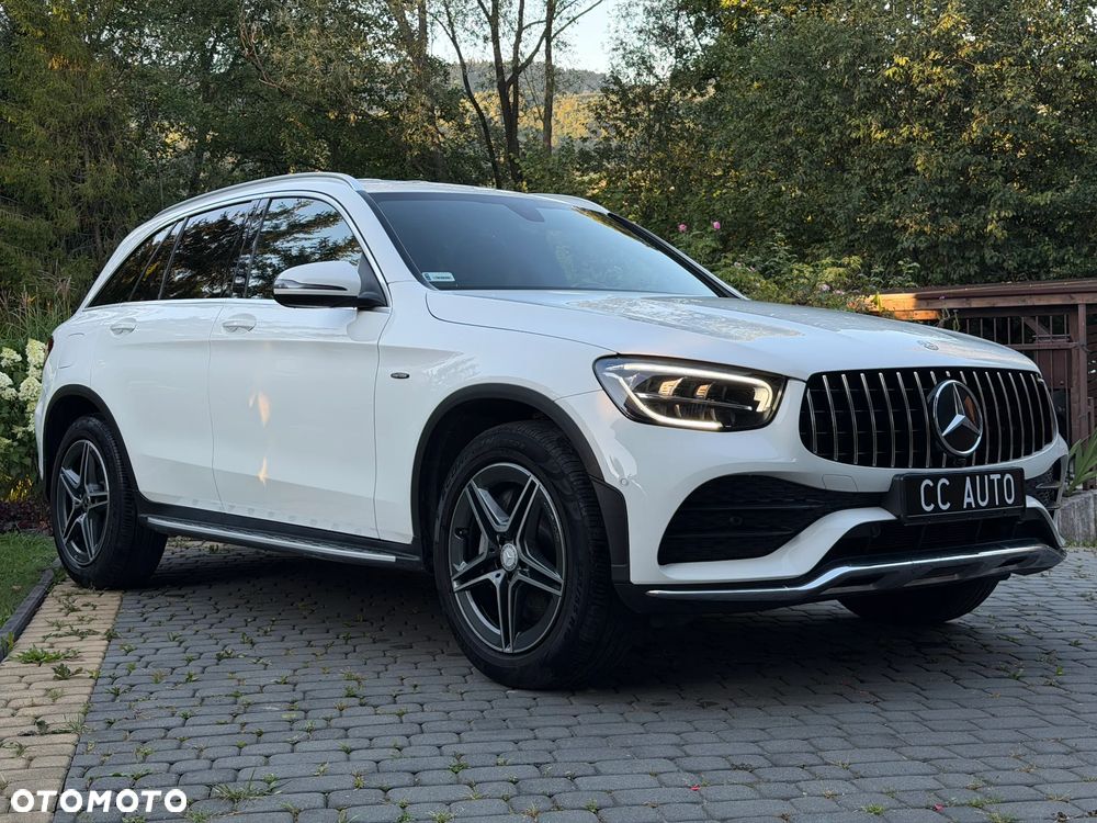 Mercedes-Benz GLC 250 4Matic 9G-TRONIC AMG Line - 4