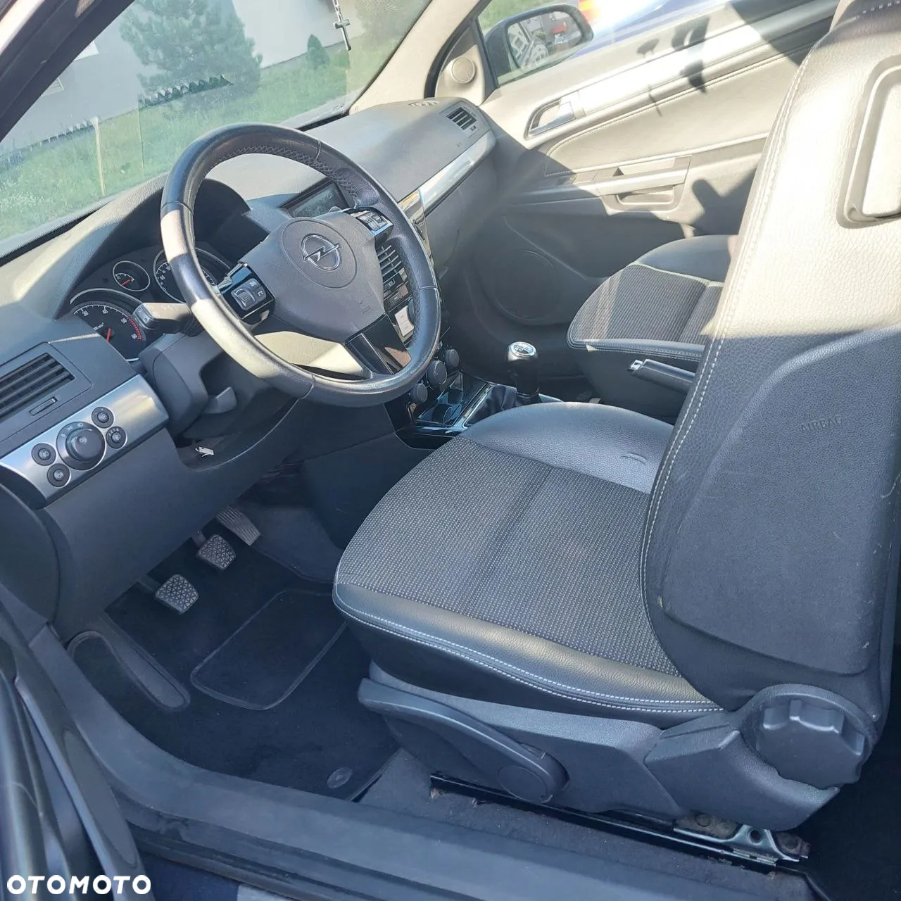Opel Astra III GTC 1.7 CDTI Sport - 13