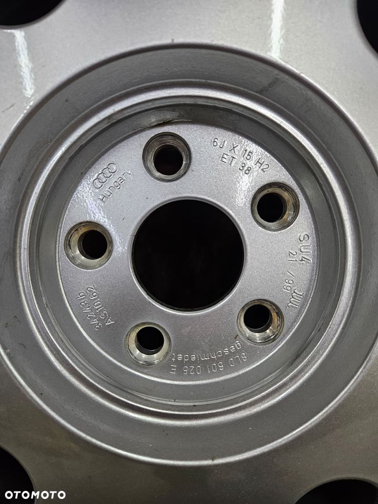 Komplet kół aluminiowych z oponami zimowymi Audi A3 8L 195/65 R15 - 10