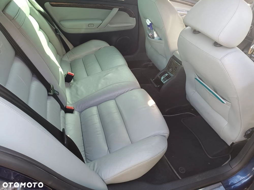 Skoda Superb 2.0 TDI DPF Ambiente - 16