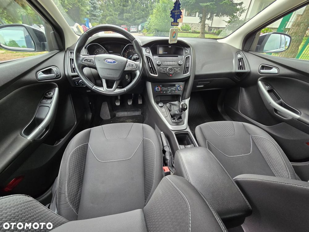 Ford Focus - 21