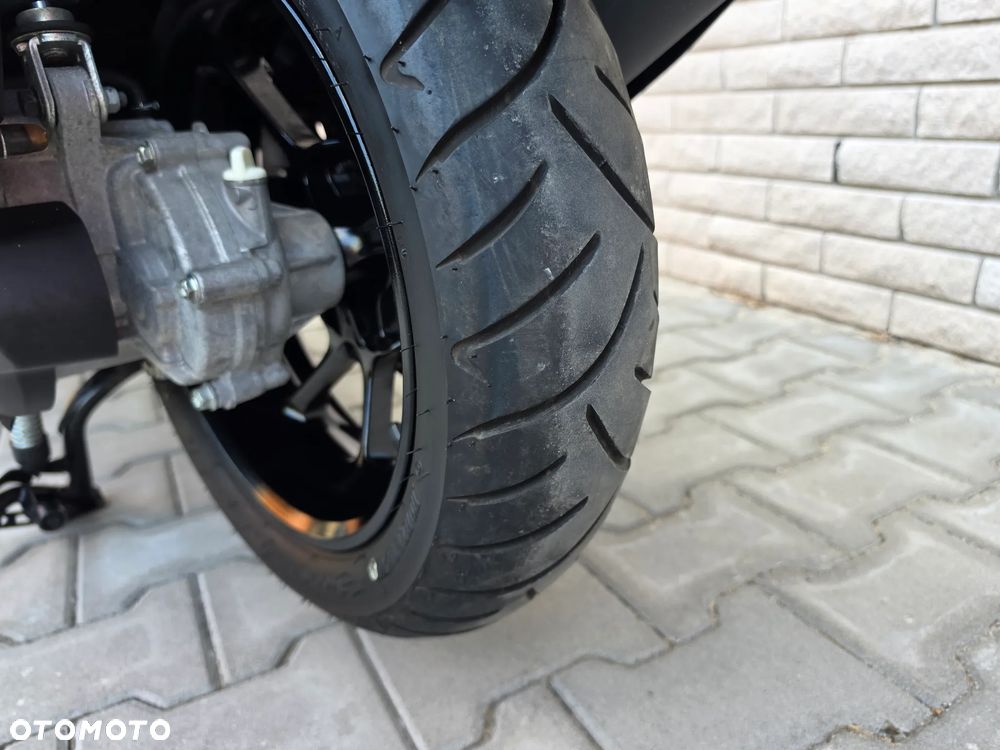 Yamaha NMAX - 7