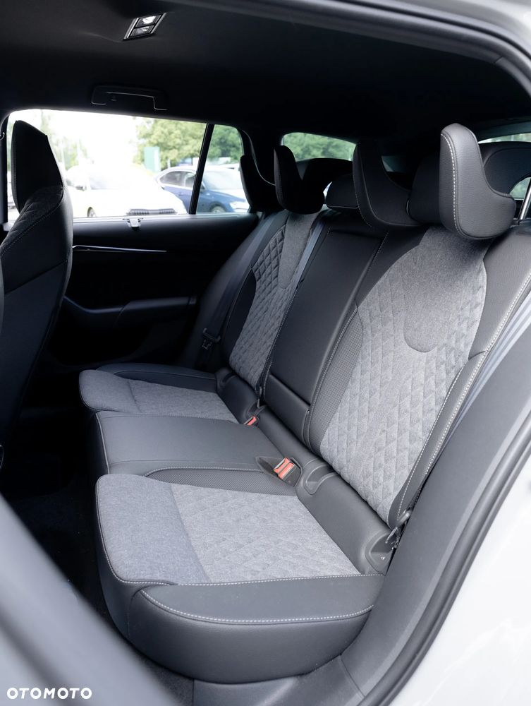 Skoda Octavia 2.0 TDI Sportline DSG - 13