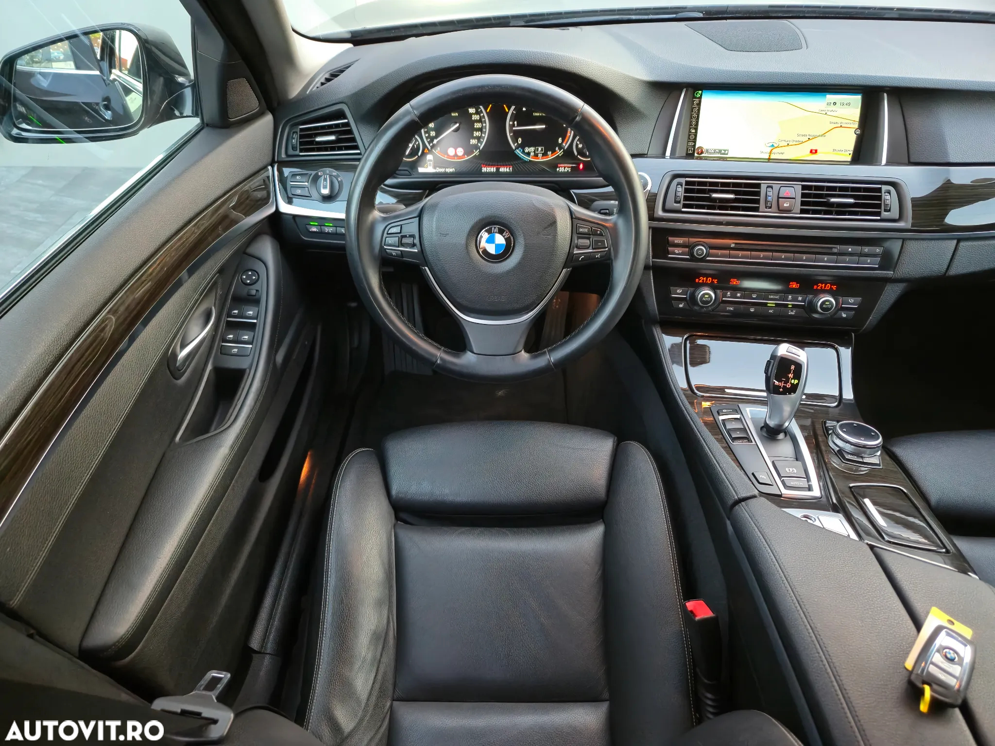 BMW Seria 5 525d Touring Sport-Aut. - 36