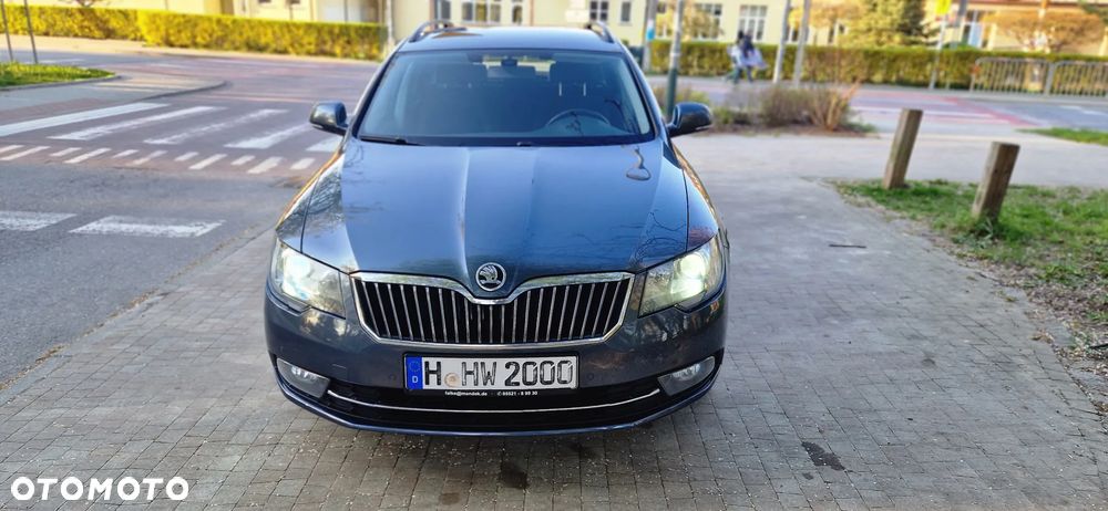 Skoda Superb 2.0 TDI DSG Exclusive - 3