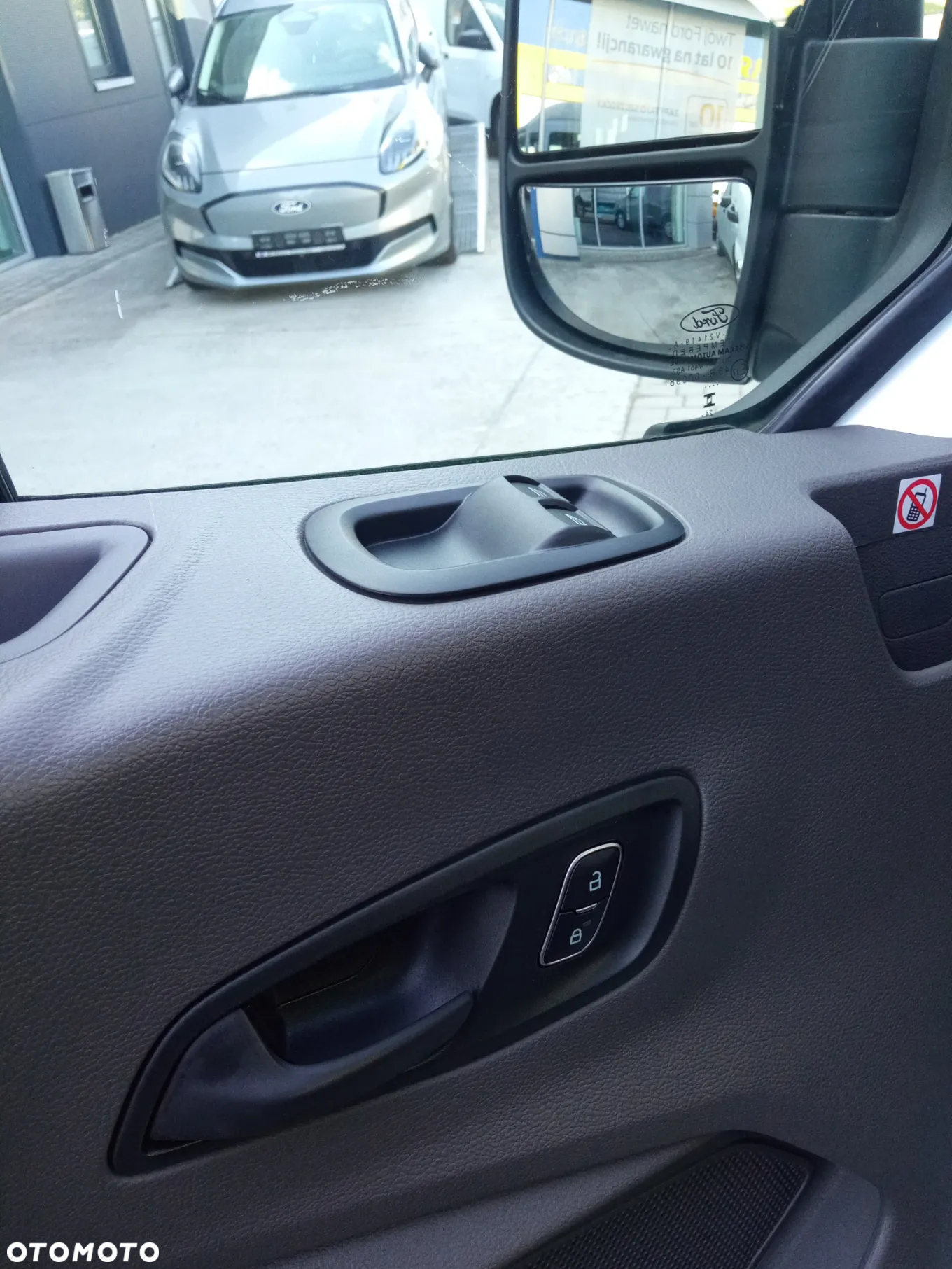 Ford Transit - 10