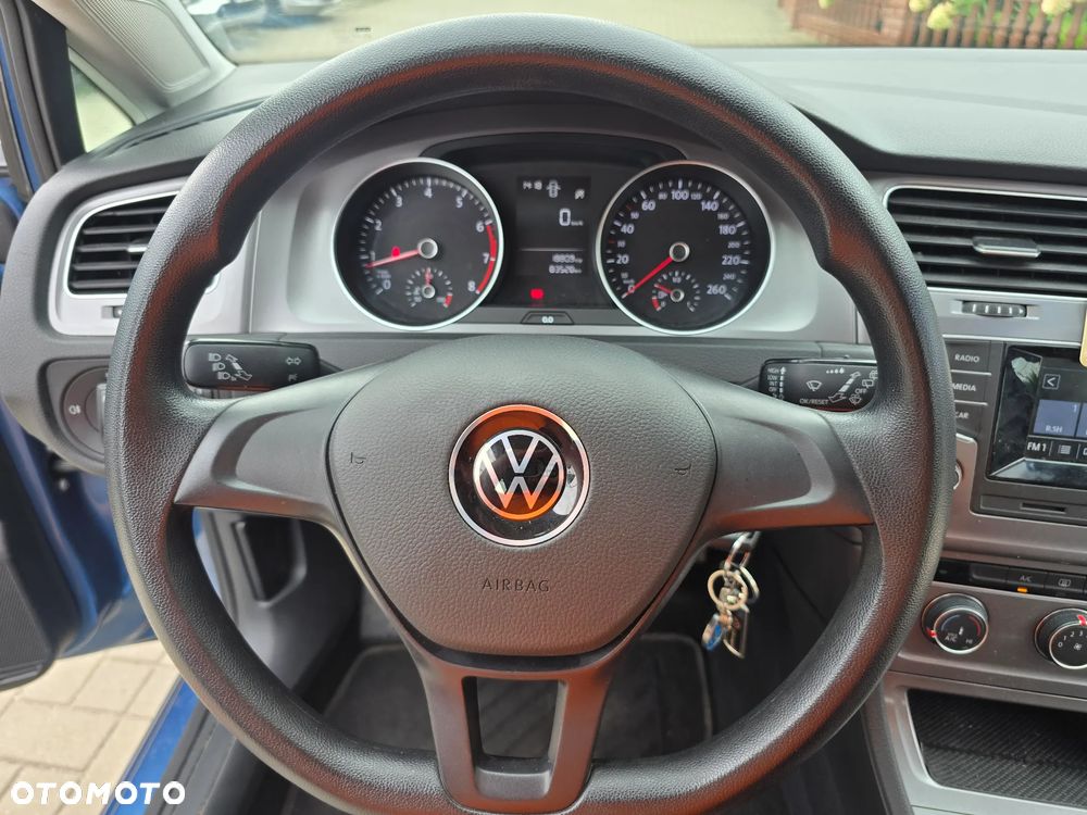 Volkswagen Golf - 25
