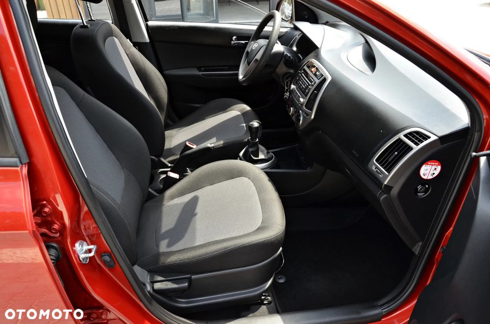 Hyundai i20 1.2 Trend - 35