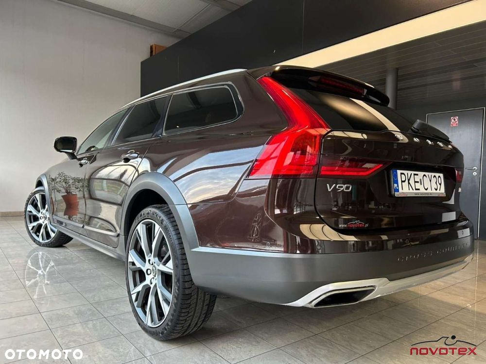 Volvo V90 Cross Country D4 AWD Geartronic Pro - 5
