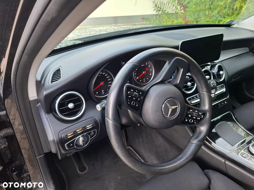 Mercedes-Benz Klasa C - 27