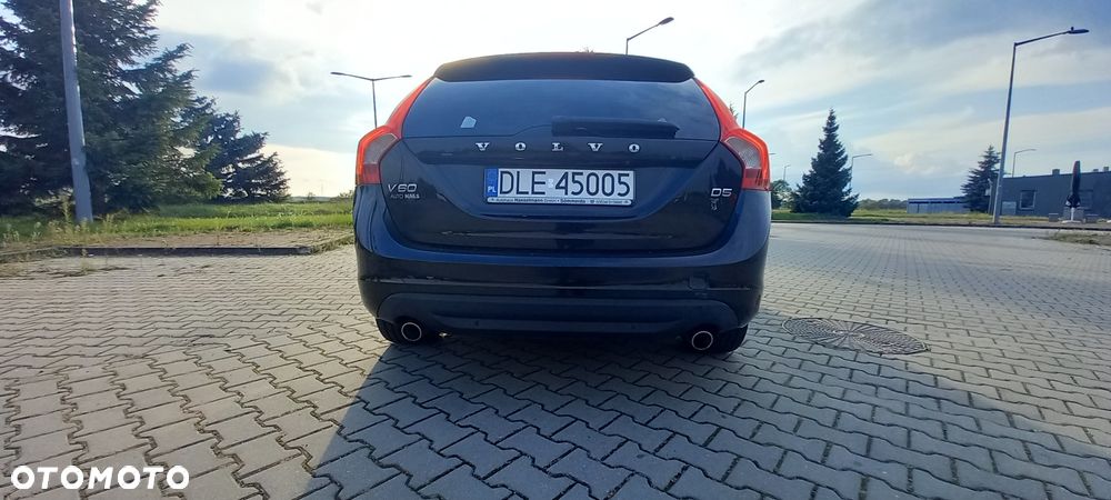 Volvo V60 D5 Geartronic Summum - 3