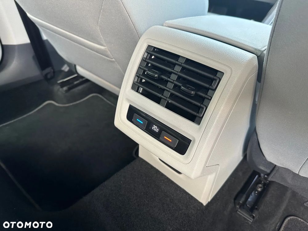 Volkswagen Golf VIII 1.5 TSI EVO Style - 20