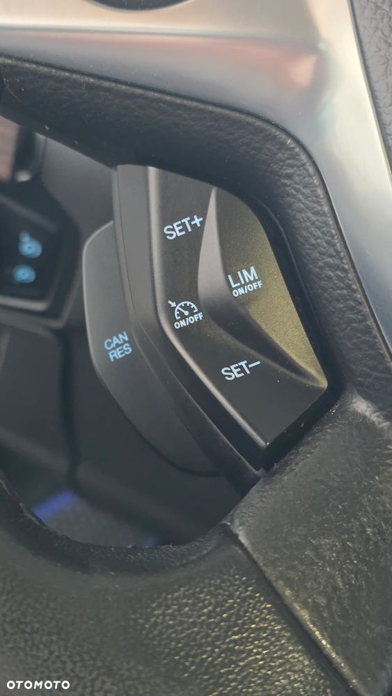 Ford Focus 1.6 EcoBoost Titanium - 28