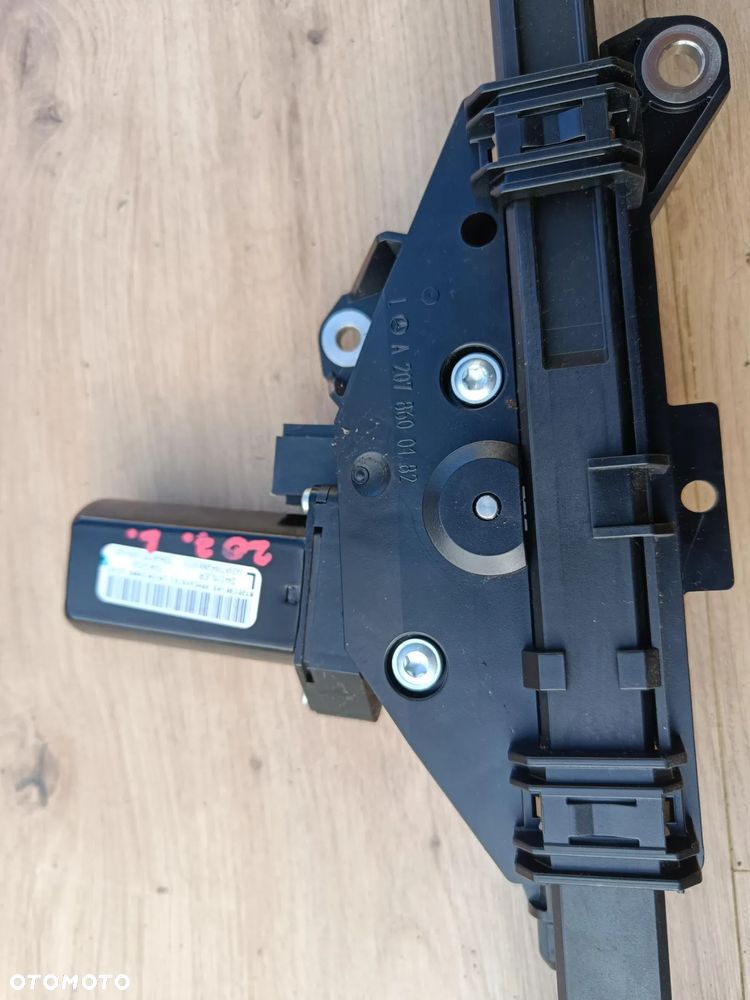 MERCEDES W207 COUPE CABRIO PODAJNIK PASA LEWEGO LEWY A2078600182 - 5