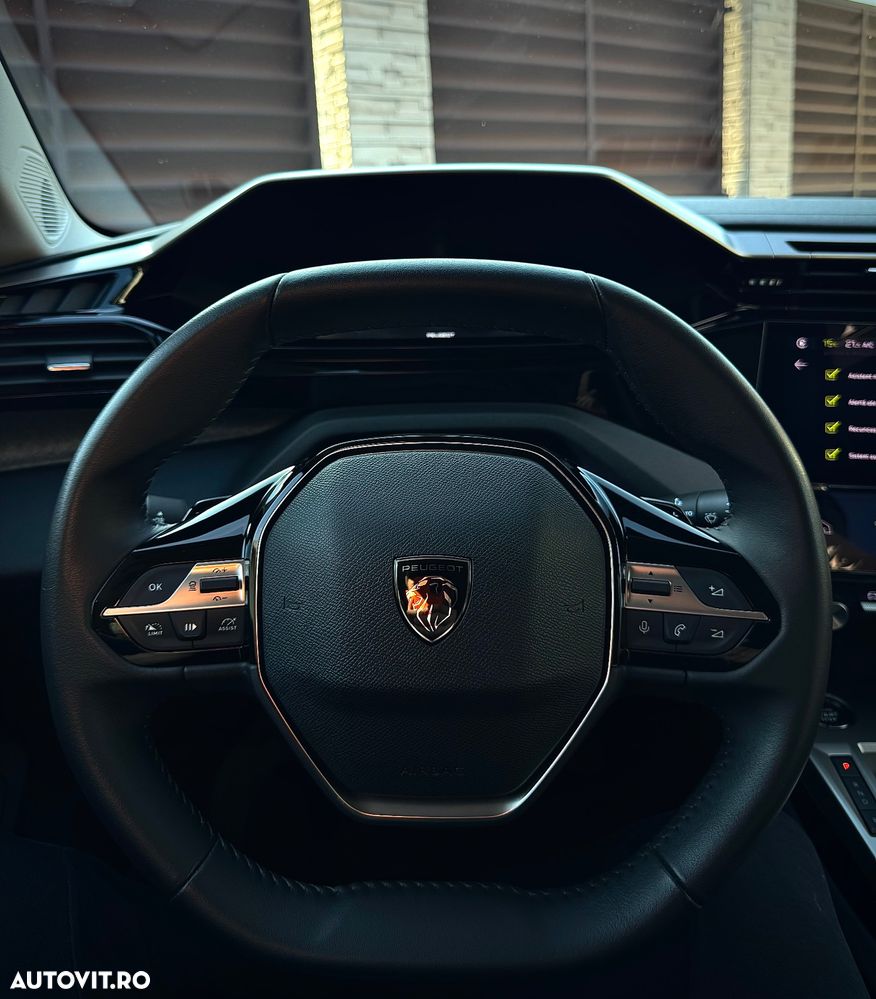 Peugeot 308 1.6L 180 EAT8 PHEV Allure - 12