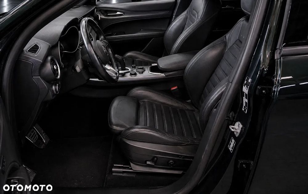 Alfa Romeo Stelvio 2.0 Turbo Veloce Q4 - 7