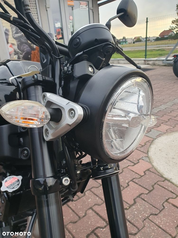 Yamaha XSR - 21