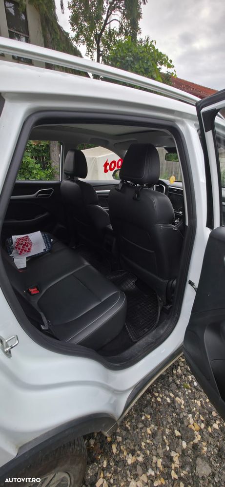 MG ZS EV Luxury - 9