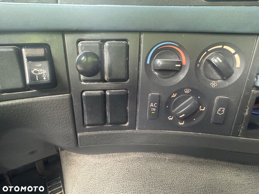 Volvo - 8