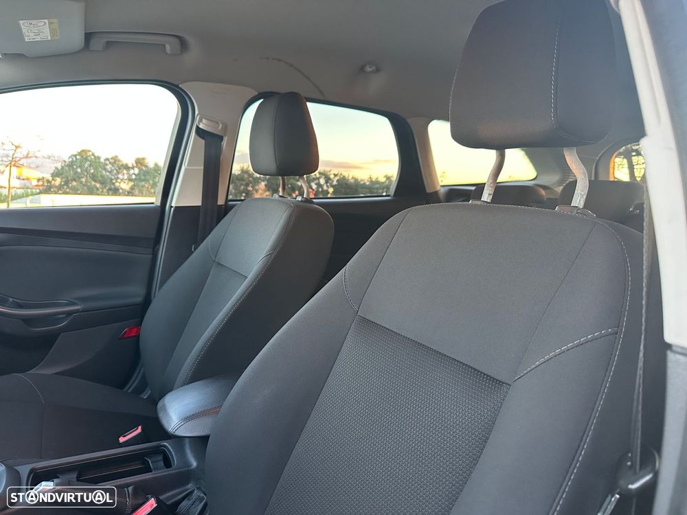 Ford Focus SW 1.5 TDCi Titanium DPS - 9