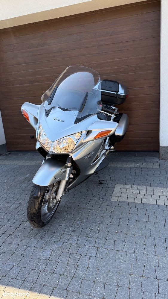 Honda ST - 5