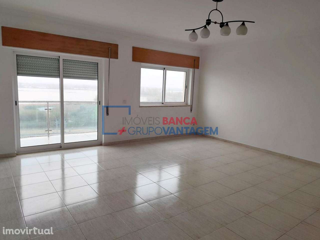 Apartamento T2 a 2 minutos da Estação de Comboios da Azambuja - Grande imagem: 2/26