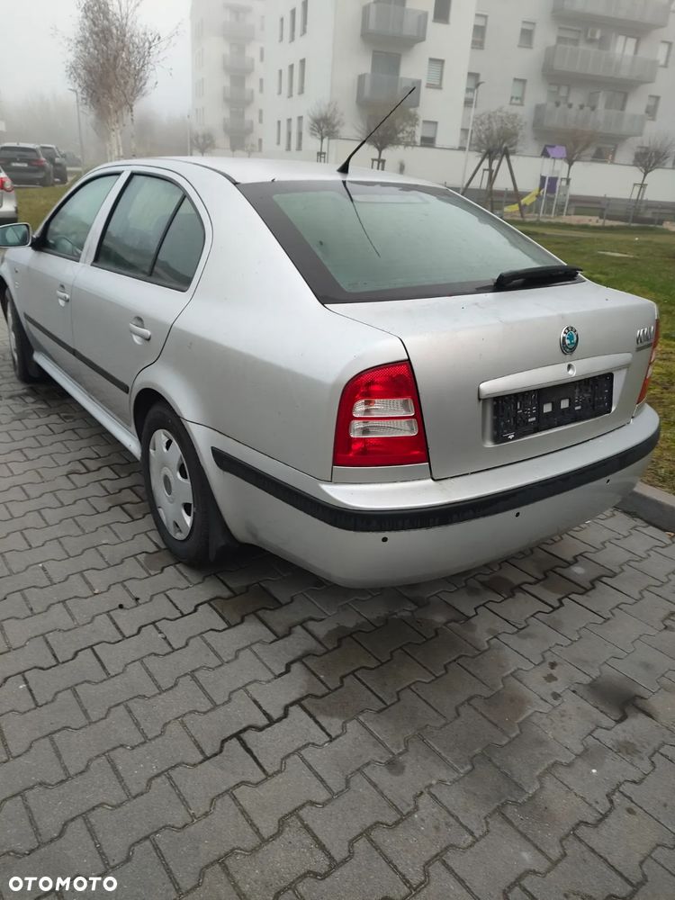 Skoda Octavia 2.0 Combi Ambiente - 4
