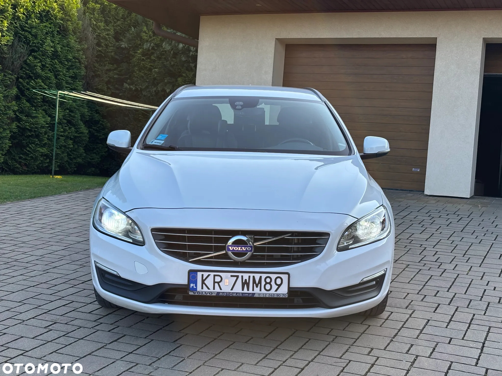 Volvo V60 D3 AWD Momentum - 4