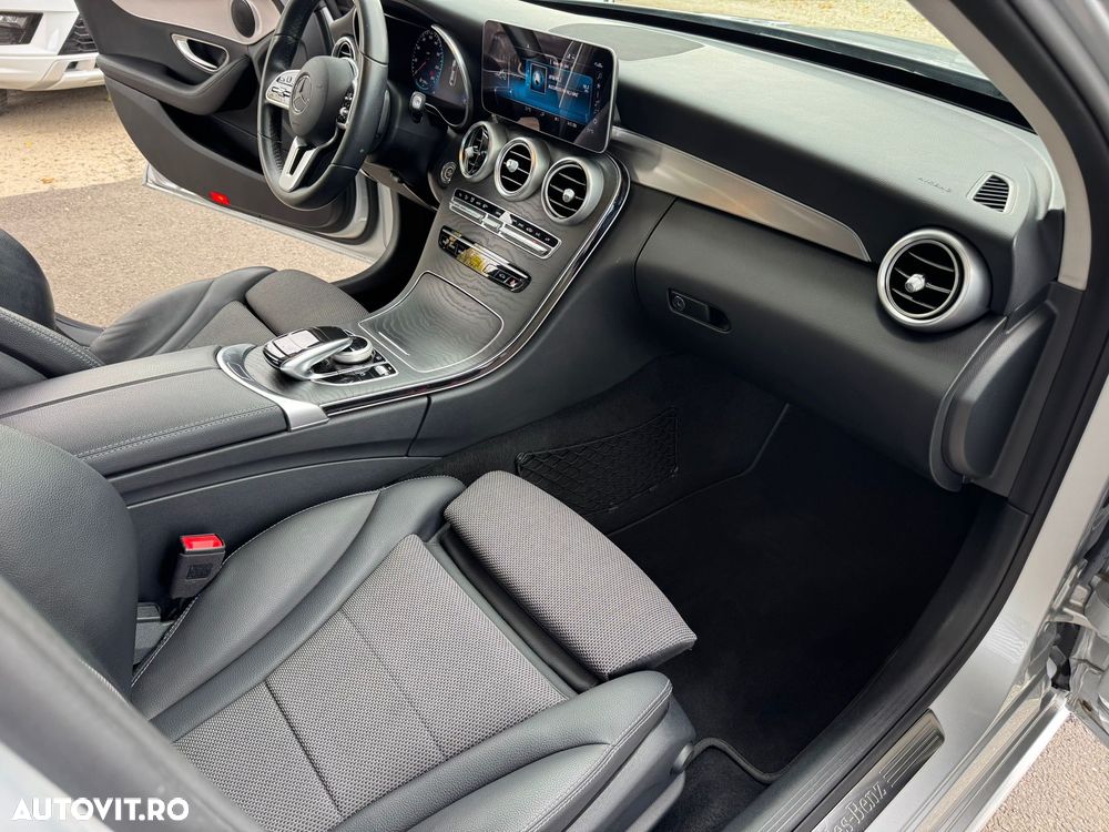 Mercedes-Benz C - 22