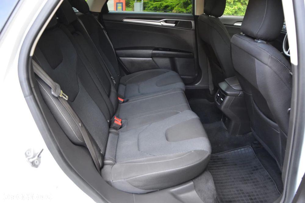 Ford Mondeo SW 1.5 TDCi ECOnetic S&S Business Edition - 37