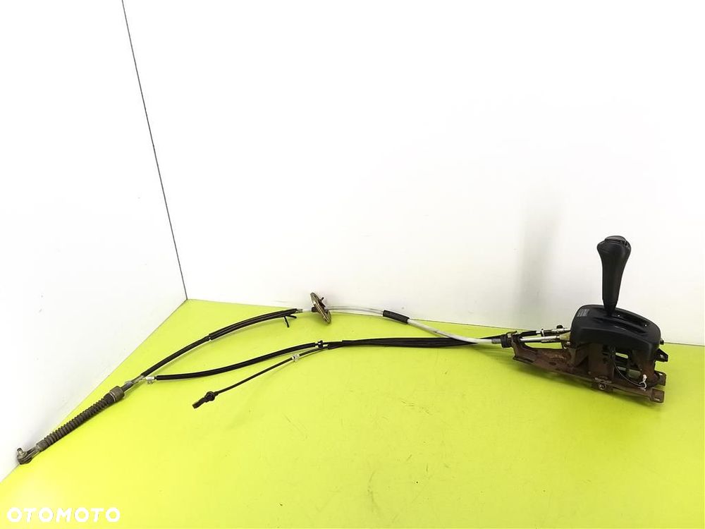 Mechanizm zmiany biegów lewarek Mitsubishi Carisma II 1999-2004 1.8 GDI - 1