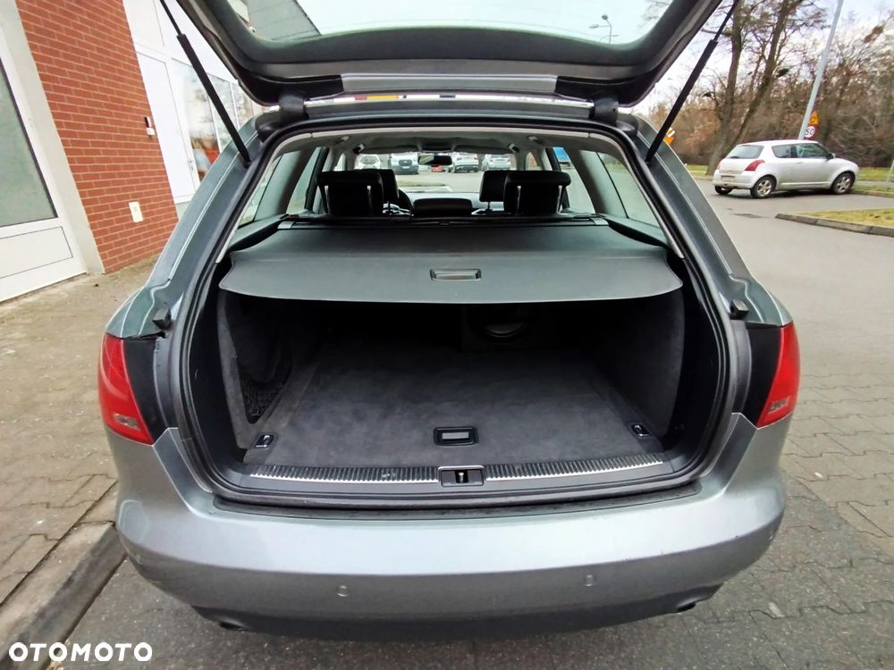 Audi A4 Avant 3.2 FSI Quattro Tiptr - 23