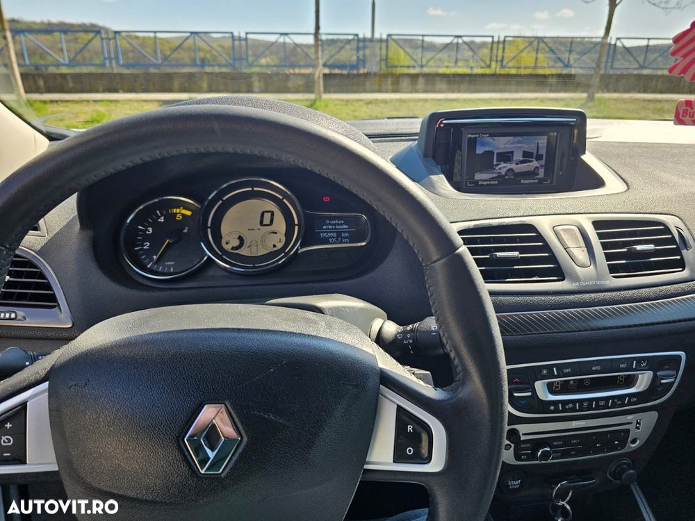 Renault Megane III Coupe 1.5 dCi Color Edition - 8