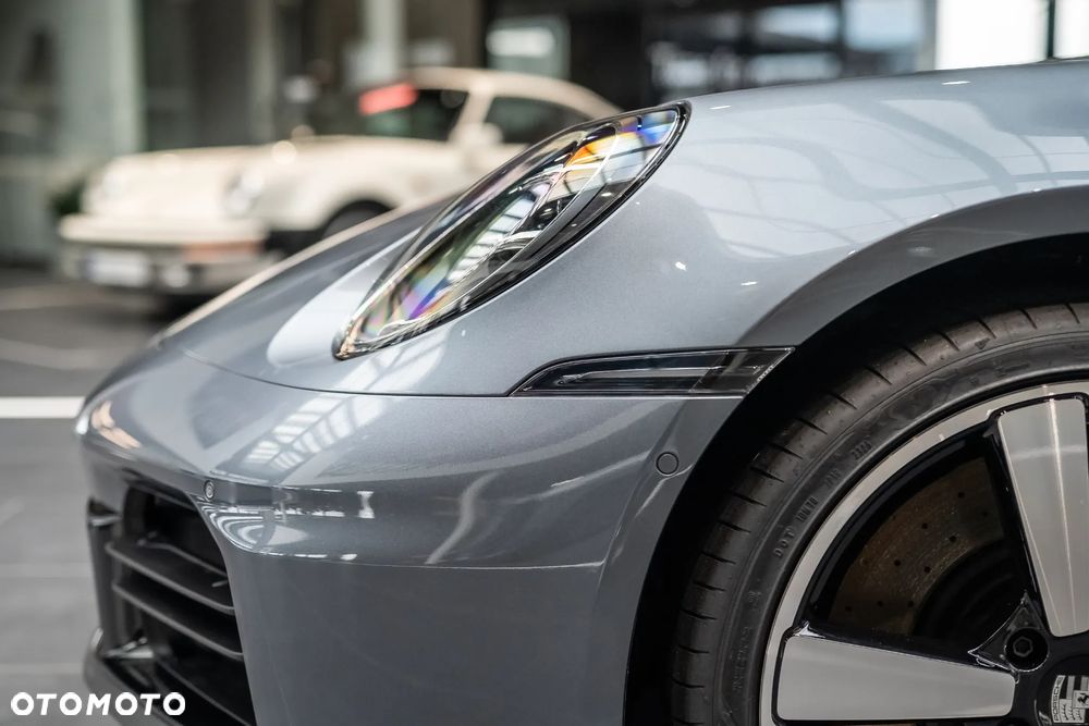 Porsche 911 Carrera S - 15