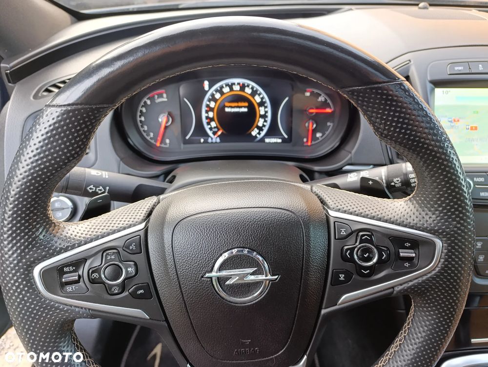 Opel Insignia 2.0 Turbo 4x4 Automatik Design Edition - 18