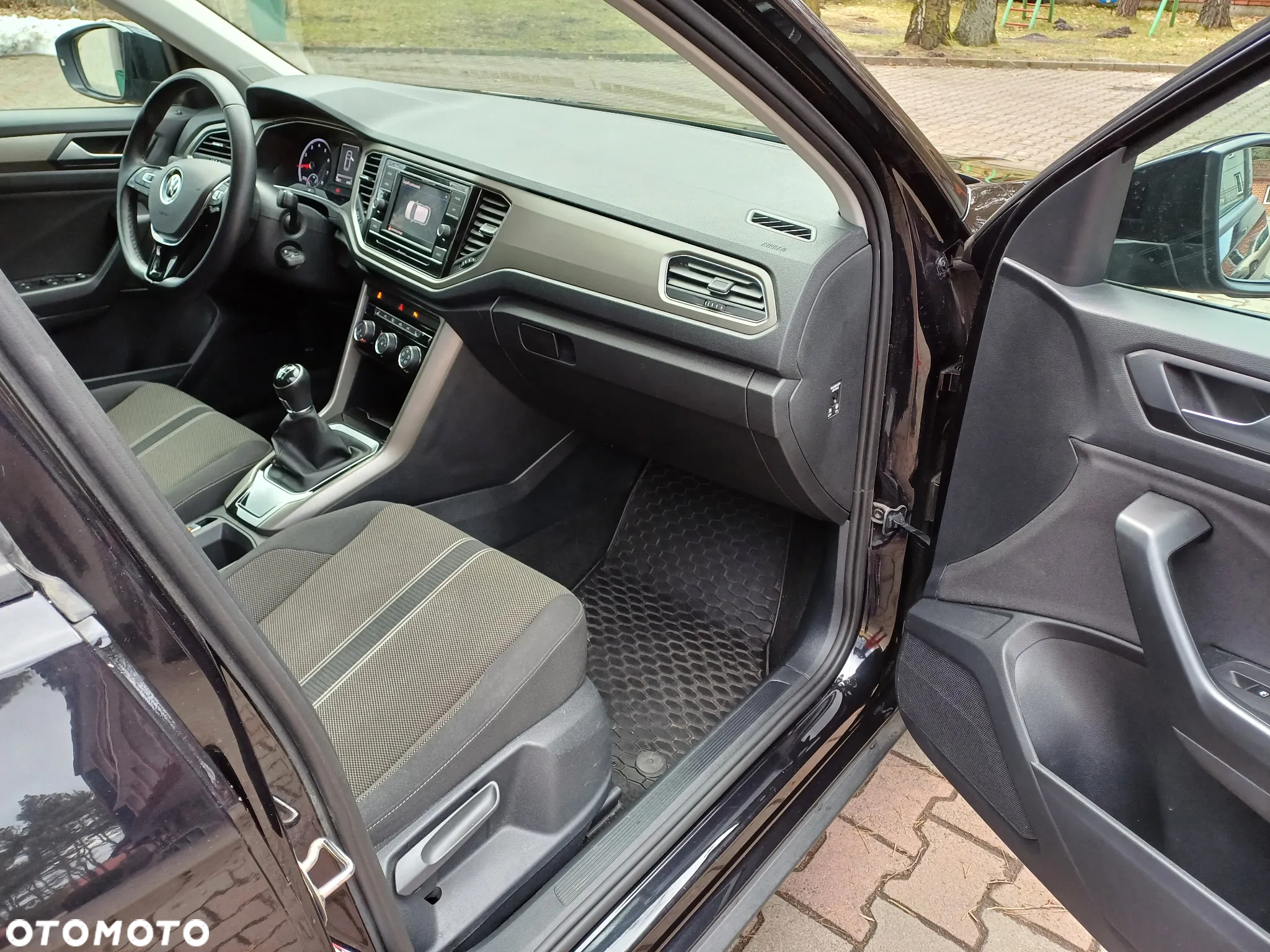Volkswagen T-Roc 1.0 TSI Advance - 17
