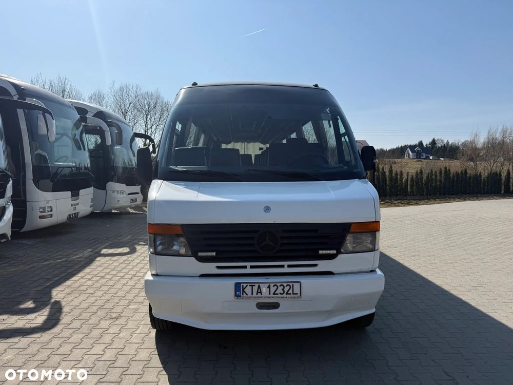 Mercedes-Benz 814D - 2