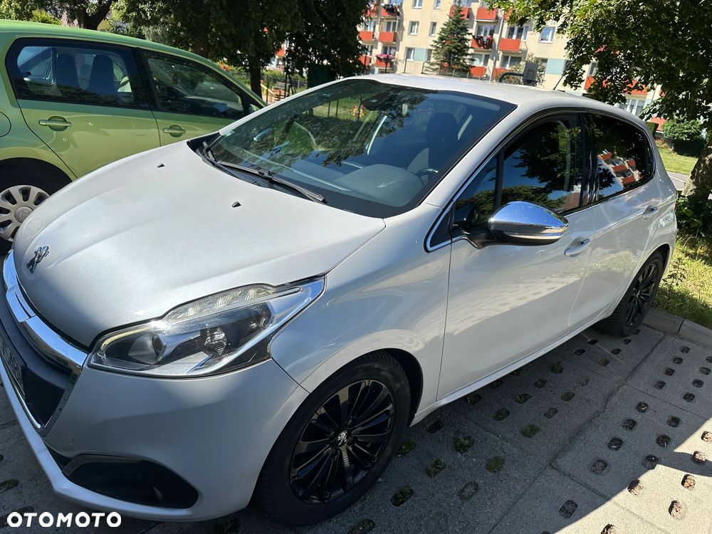 Peugeot 208 1.2 PureTech Allure S&S EAT6 - 14