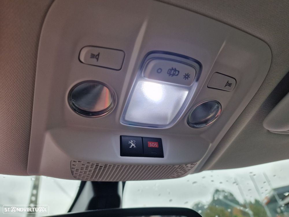 Peugeot 2008 1.2 PureTech GT Line - 40